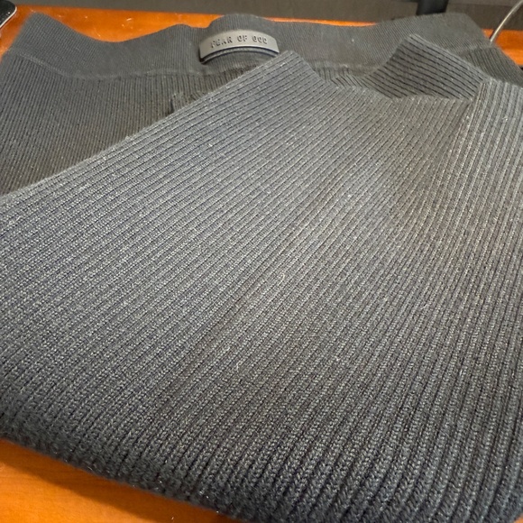 Fear of God Essentials Rib Sweater Bike Shorts - Jet Black XL - Picture 8 of 10